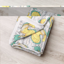 Load image into Gallery viewer, Chego Dragon- Throw Blanket