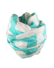 Load image into Gallery viewer, Lightweight Baby Blanket, 2 Pack, Travel Bag (Bear Print and Blue Zigzag)